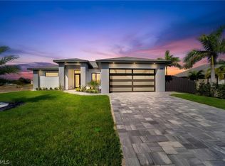 332 SW 26th Ave, Cape Coral, FL 33991