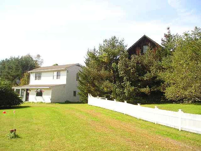 3rd image of 763 TURNPIKE Road