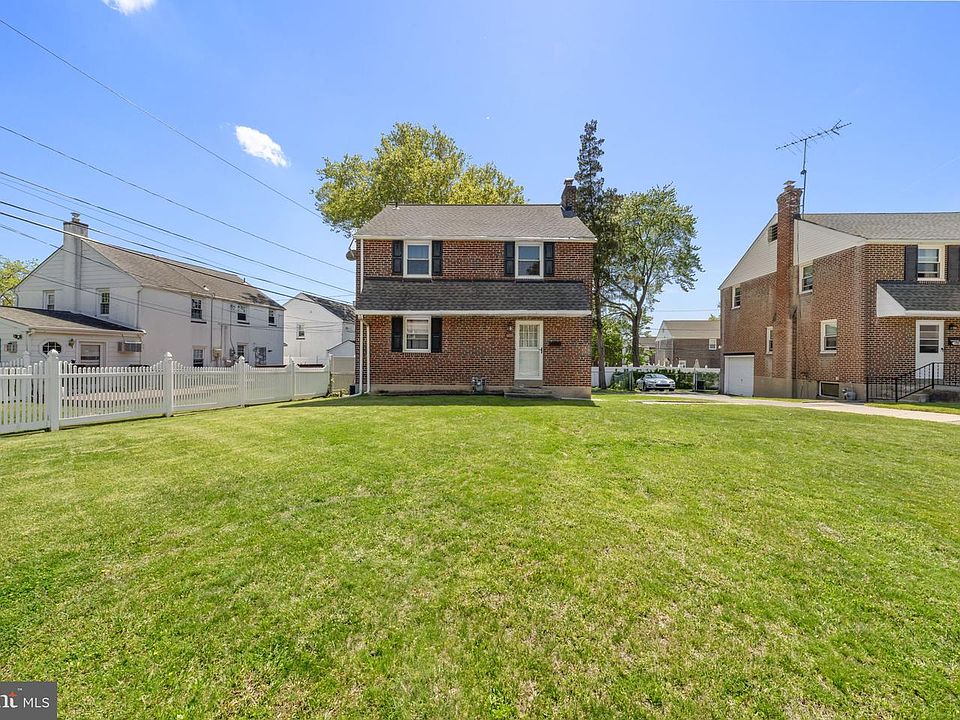 1st image of 605 Circle Ter