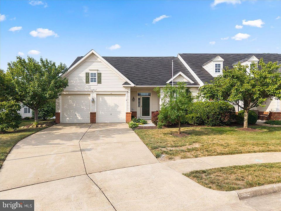 1st image of 127 Shumard Ct