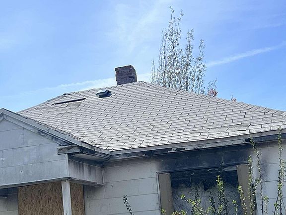 4th image of 112 S Wendling St
