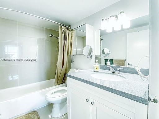 5th image of 5601 Collins Ave APT 1423