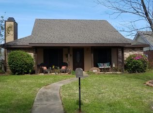 101 Pleasant View Dr, Lafayette, LA 70503