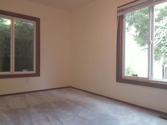 5th image of 344 N Ferndale Ave