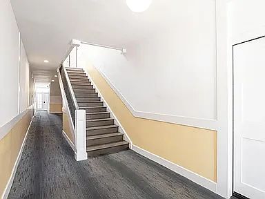 4th image of 909 W 30th St APT 5