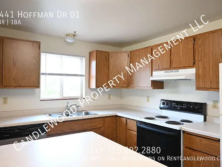 3441 Hoffman Dr #1 — Photo 2