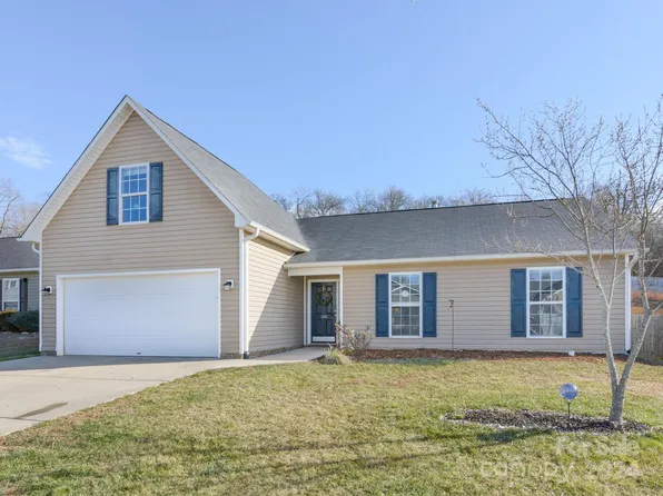 246 New River Dr, Fletcher, NC 28732