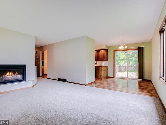 3rd image of 4610 Independence Ave N