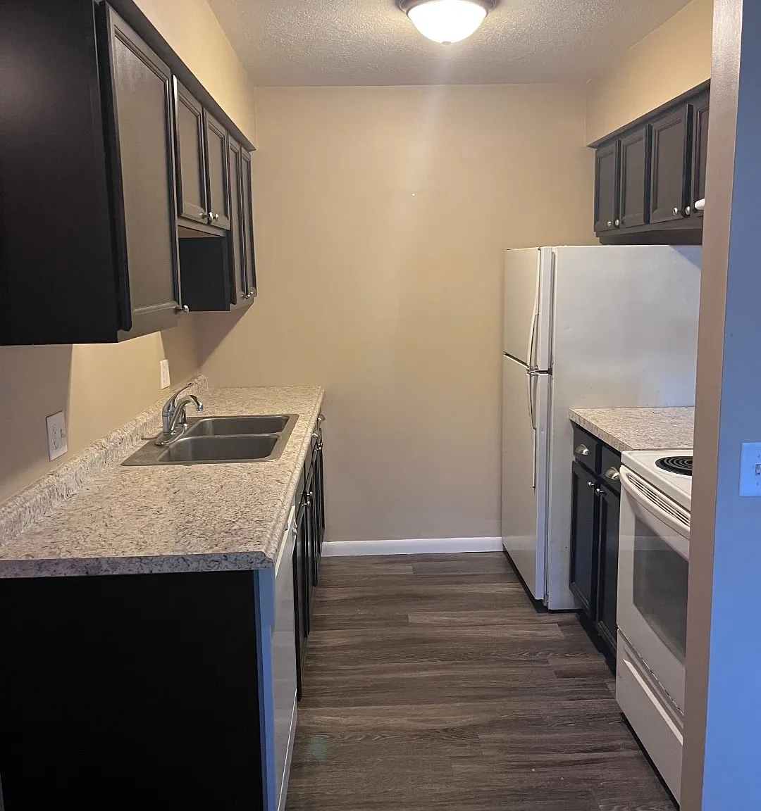 2 bed, 750 sqft, $950 — Photo 3