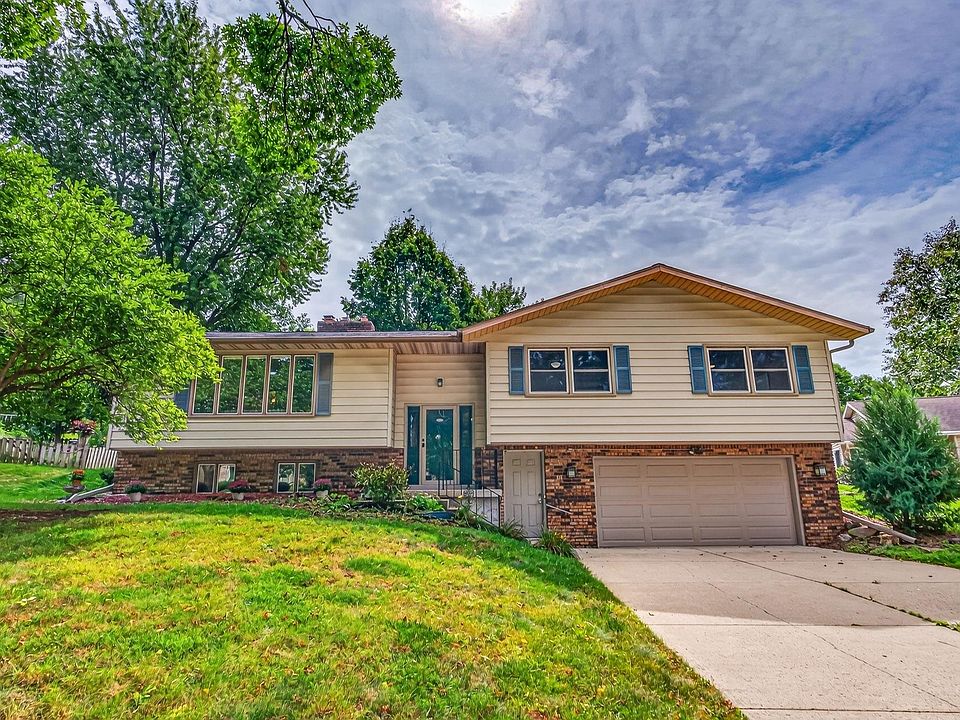 1st image of 610 Walnut Grove Dr