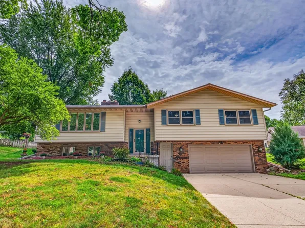 610 Walnut Grove Dr, Madison, WI 53717