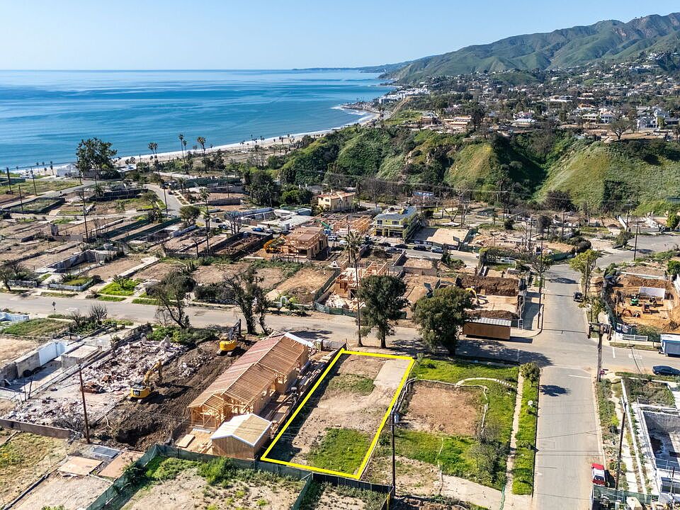 1st image of 576 Via De La Paz