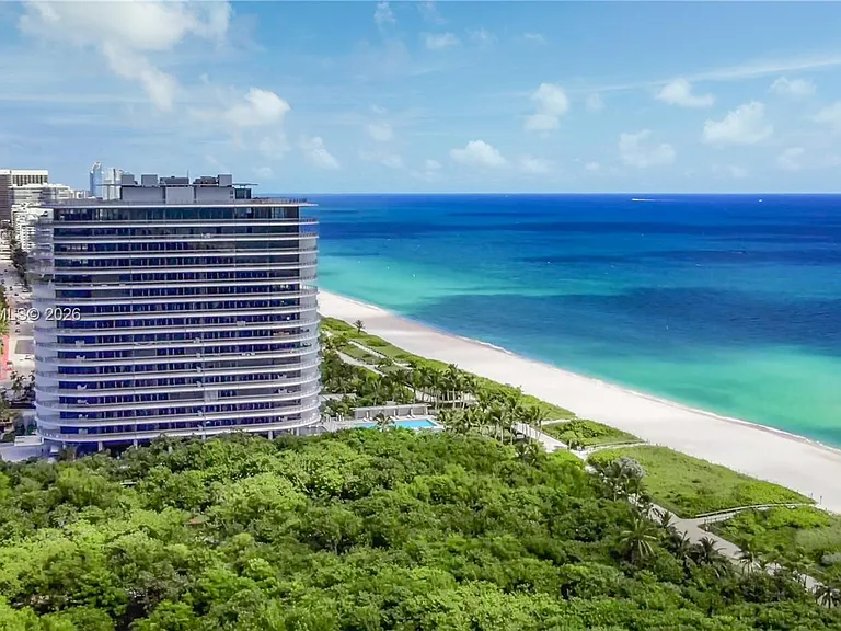 8701 Collins Ave #1103 — Photo 23