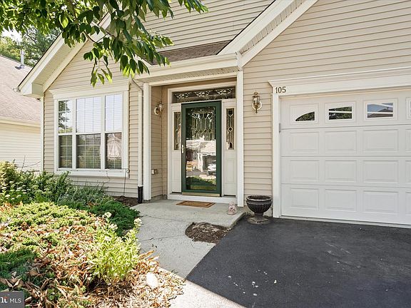 2nd image of 105 Honeyflower Dr