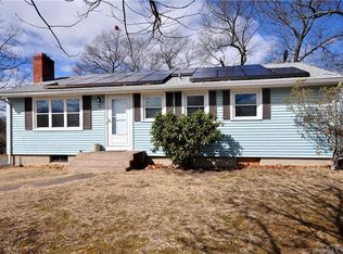 70 Glendale Cir, Windsor Locks, CT 06096