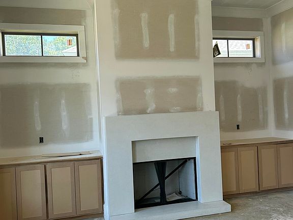 2nd image of 150 Water St