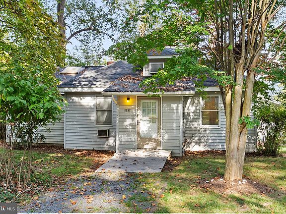 4th image of 2237 Garrity Rd