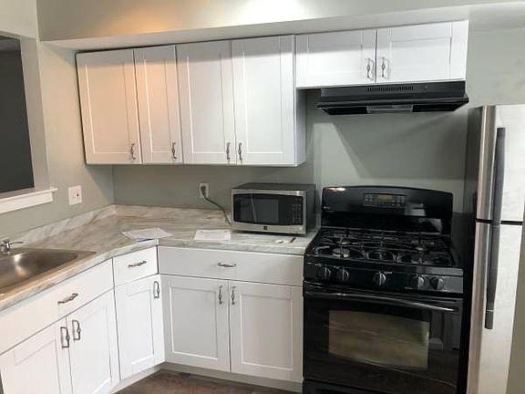 3rd image of 6323 Stevenson Ave APT D
