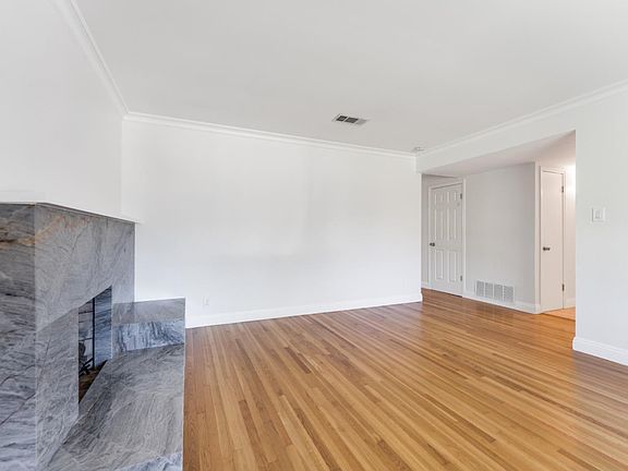 3rd image of 1008 Summerfield Dr