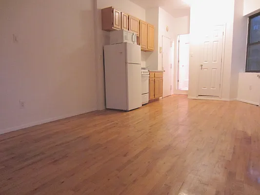 Rented by FirstService Realty (legacy) | media 14