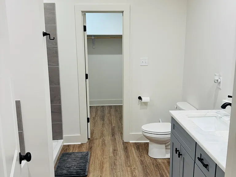 512 Highland Oaks Ln — Photo 12