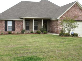 620 Oak Park Cir, Pearl, MS 39208