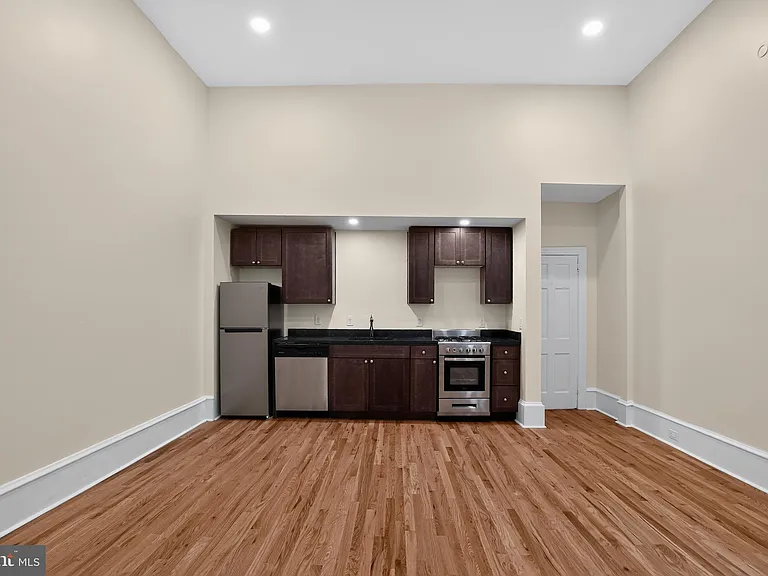 2008 Spruce St #1M — Photo 10