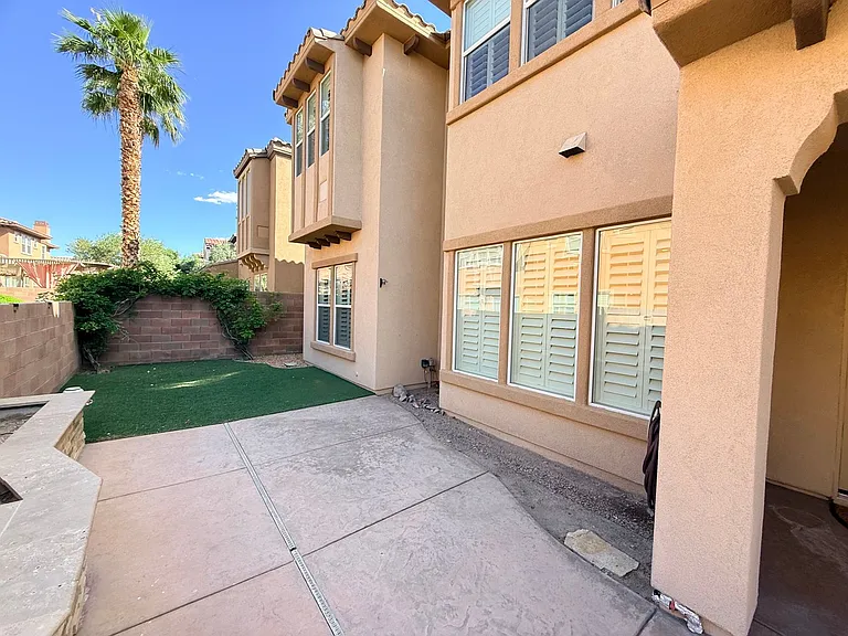 464 Via Palermo Dr — Photo 11