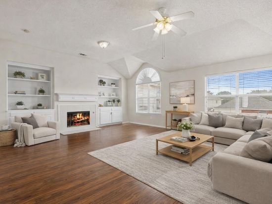433 Spring Air Dr, Allen, TX 75002