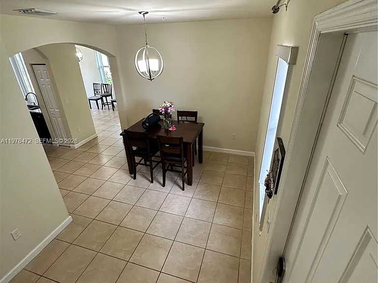 133 SE 28th Ter #8 — Photo 30