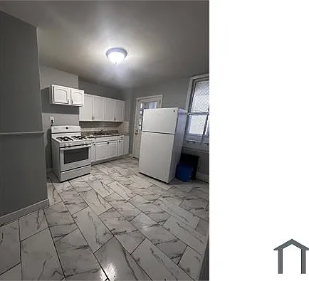 124 Oak St — Photo 4