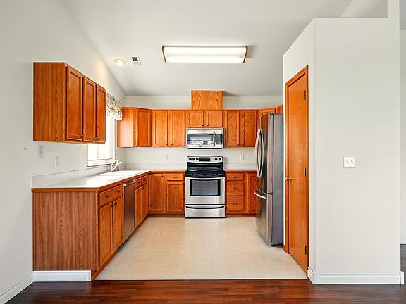 4th image of 5102 Mockingbird Ct