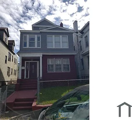 3 bed, $2,500 — Photo 2