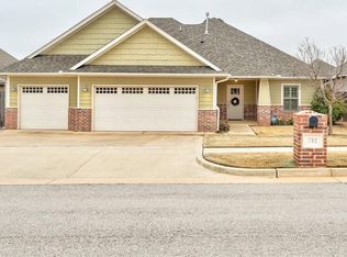 732 Redvine Rd, Yukon, OK 73099
