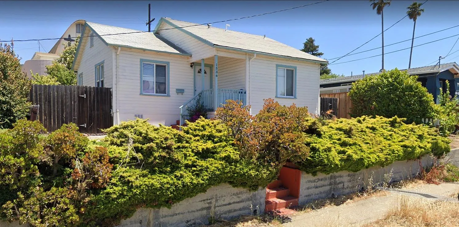 1536 Richmond St photo 1