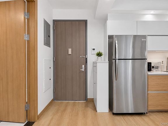5th image of 13111 Fowler Avenue #2G