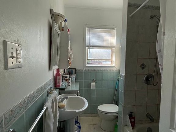 2nd image of 4 Hazelwood Ave
