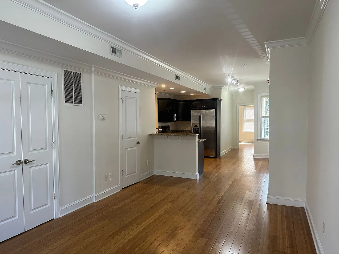 19-21 Randall Street — Photo 2