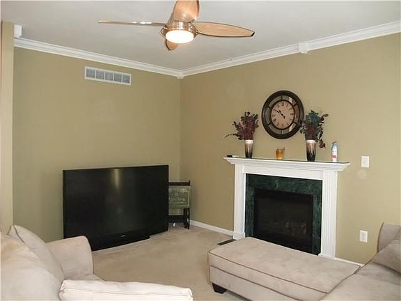 5th image of 5 Forsythia Ln