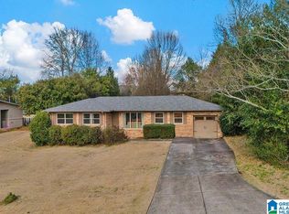 3012 Woodhaven Cir, Birmingham, AL 35243