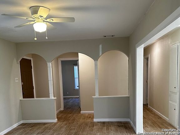 3rd image of 7050 Coral Tree Ln