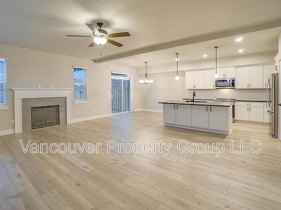 4th image of 2217 E Juniper Cir