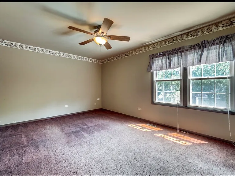 989 Tioga Ct — Photo 25