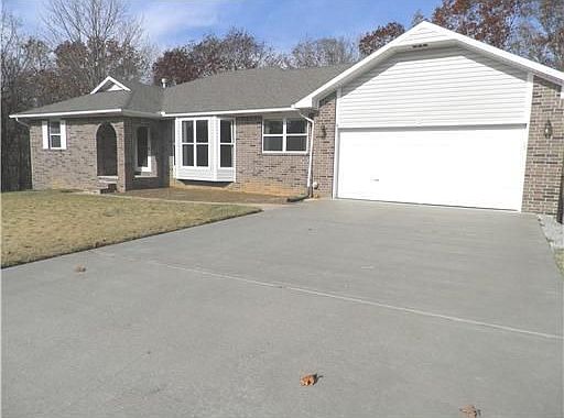 1st image of 8 Richardson Ln