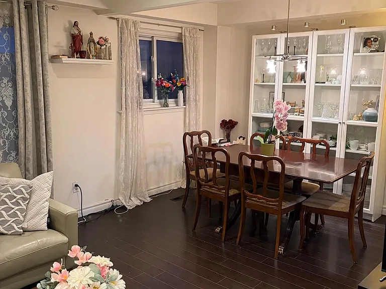 301 Washburn Way #40 — Photo 2