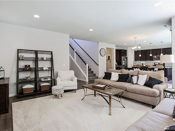 4th image of 2417 NE Sunnymede St