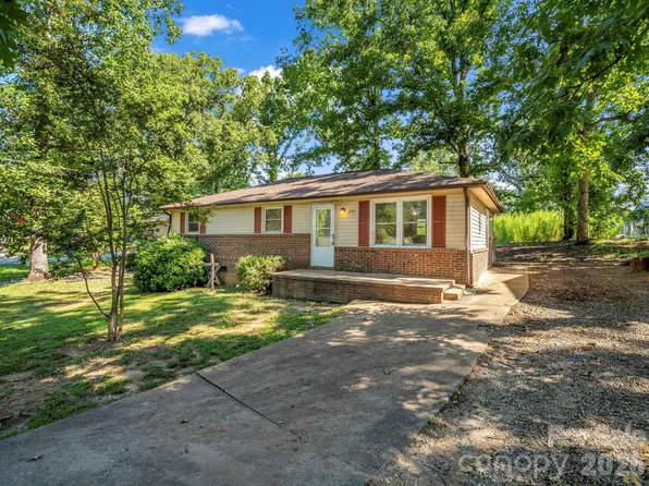 254 Old Castle Ln #49, Forest City, NC 28043