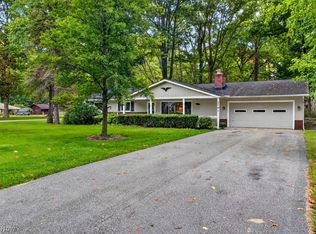 5791 Dorrwood Dr, Mentor, OH 44060