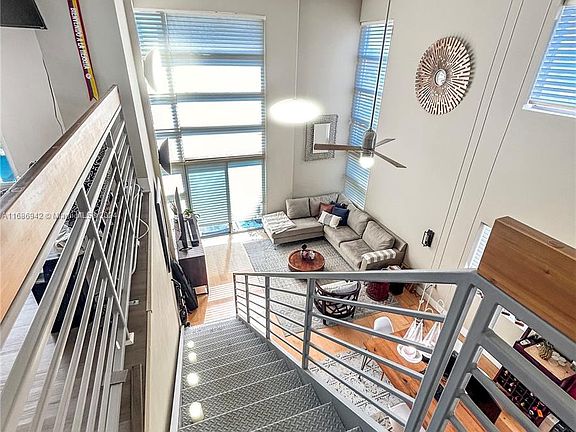3rd image of 7744 Collins Ave