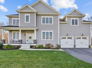 3 Kaylee Dr, Rehoboth, MA 02769